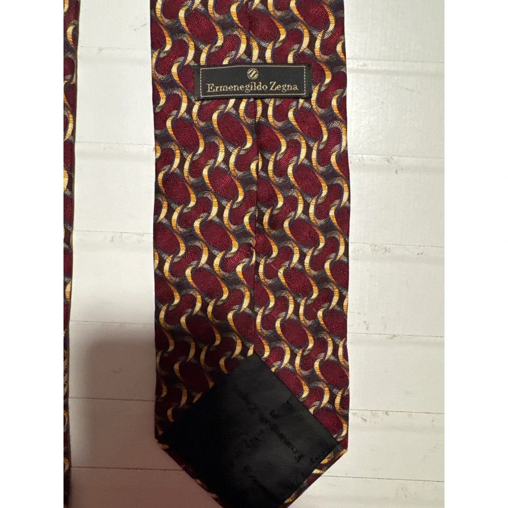 Ermenegildo Zegna Silk Tie Mens OS Burgundy Gold Geometric Chain Excellent Italy